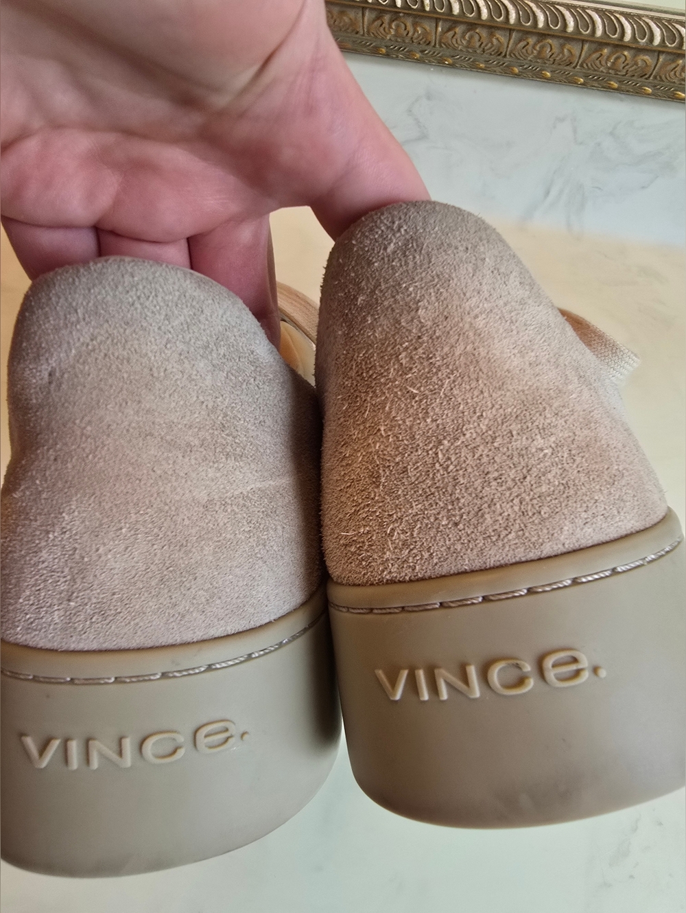 Vince Bensley mixed leather low top sneakers size 9 - Picture 4 of 11
